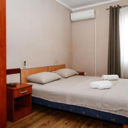 Apartments Djukic Tivat Buitenkant foto